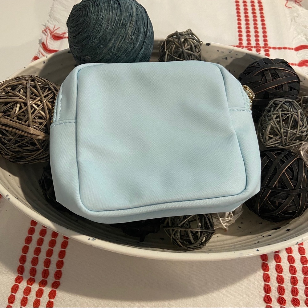 NWOT STONEY CLOVER LANE Sky Mini Pouch Skin - Picture 3 of 4